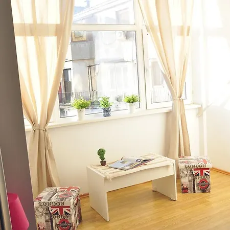 6 Sense Apartment *